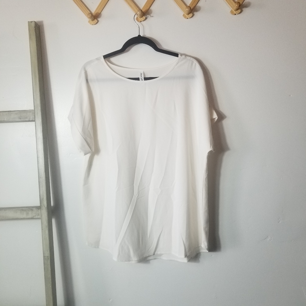 ZENANA OUTFITTERS WOMEN'S CREAMY WHITE BLOUSE SIZE XL